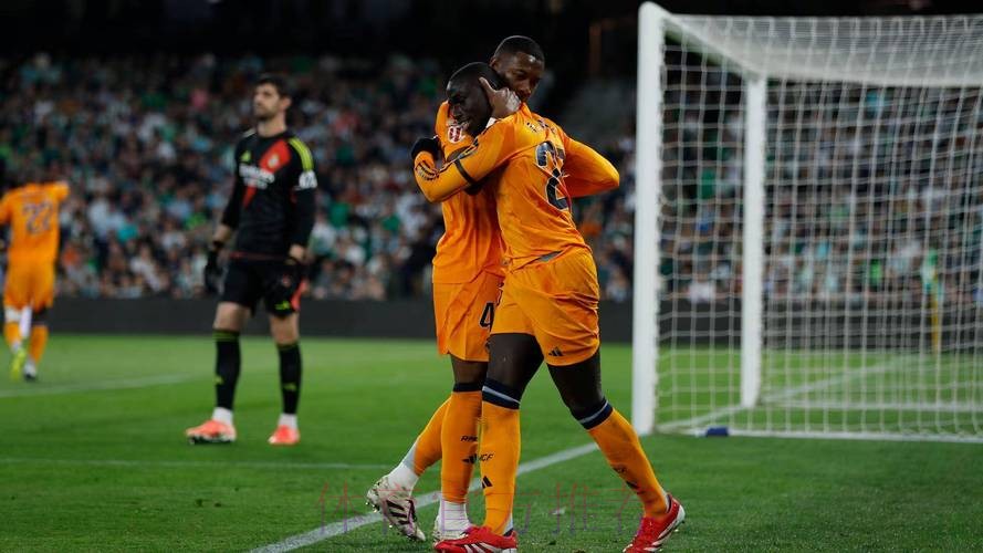 拜仁未考虑签回阿拉巴 球员并不想离开皇马 拜仁未考虑签回阿拉巴 球员并不想离开皇马